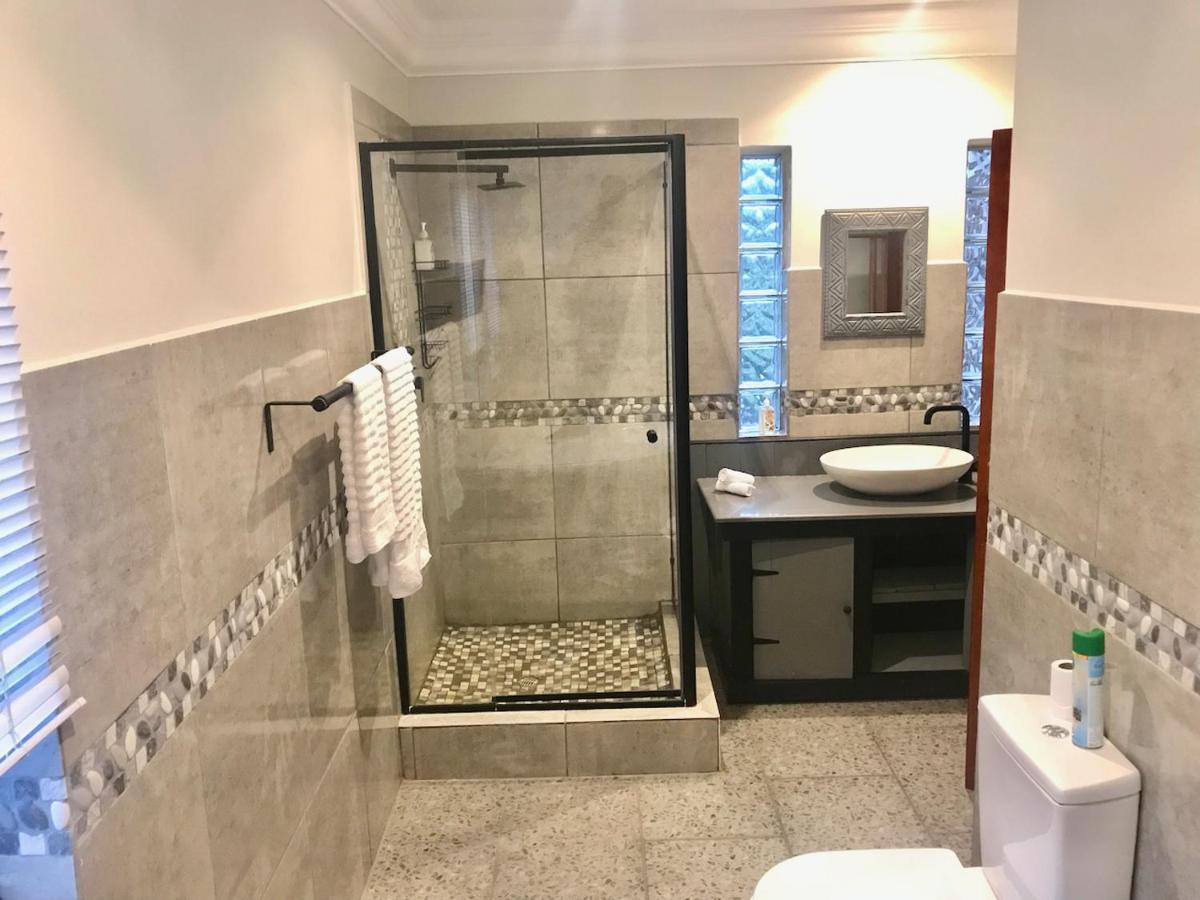 37 On Eagles Hotel Hartbeespoort Luaran gambar