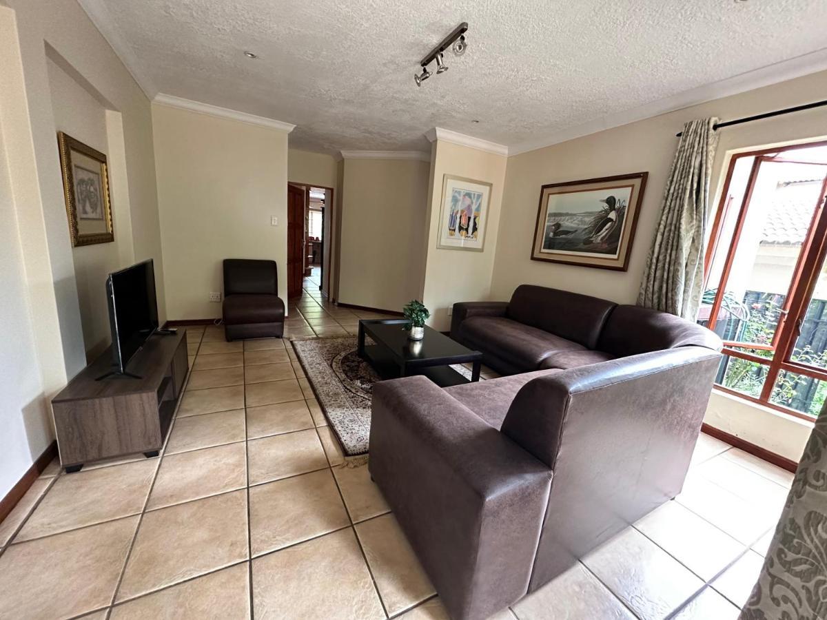 37 On Eagles Hotel Hartbeespoort Luaran gambar
