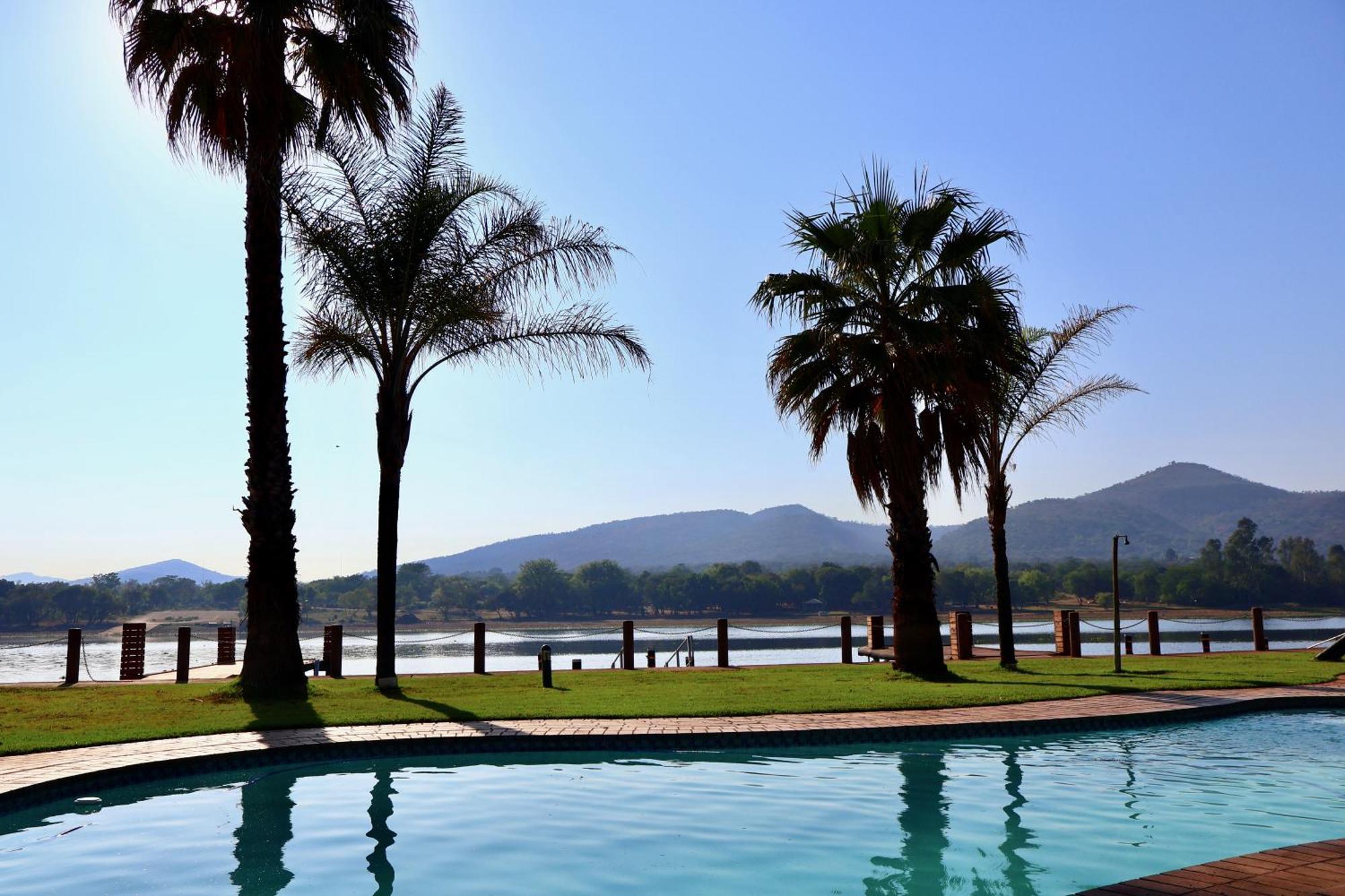 37 On Eagles Hotel Hartbeespoort Luaran gambar